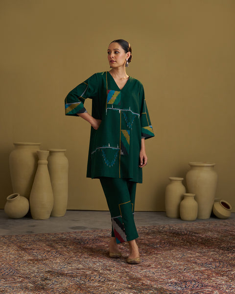 Panna Green Handwoven Cotton & Ikat Set with Handwork