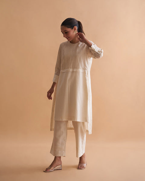 The Ivory Silk Cotton Set with Woven Tussar Weave