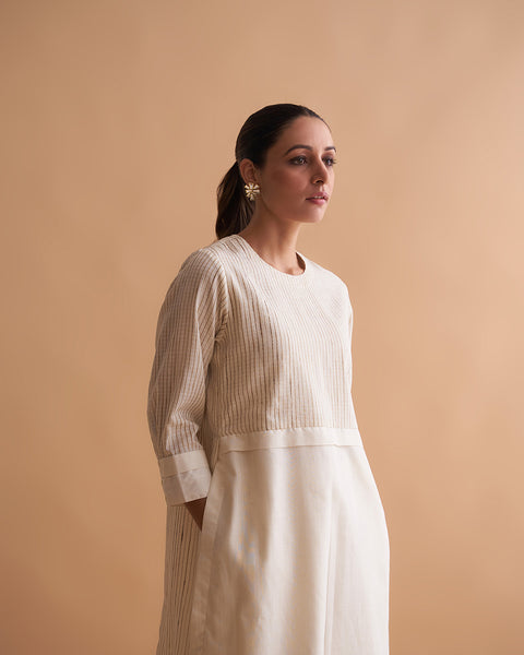 The Ivory Silk Cotton Set with Woven Tussar Weave