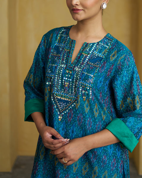 The Morni Silk Ikat Set with Handwork