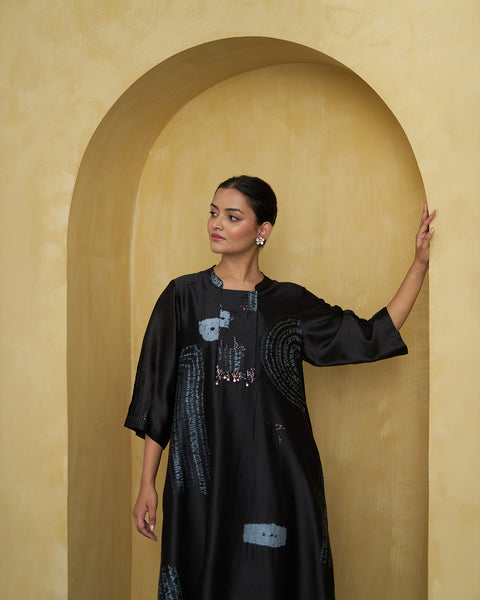 The Noir Shibori Silk Chanderi Kurta Set