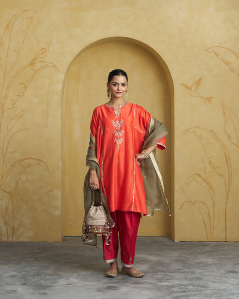 The Narangi Chand Bali Set