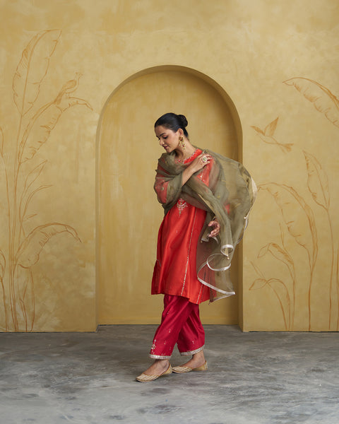 The Narangi Chand Bali Set