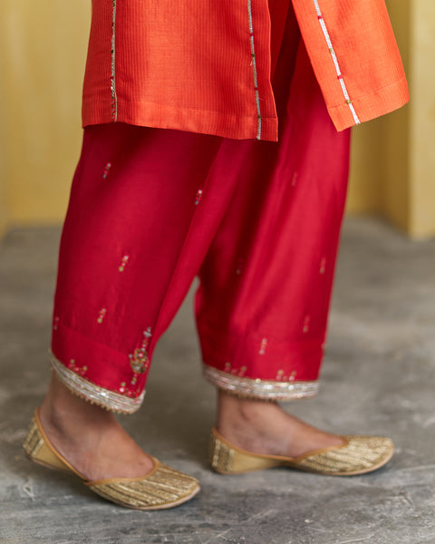 The Narangi Chand Bali Set