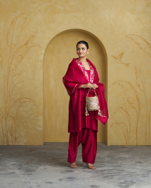 The Gulnaar Silk Chanderi Set with Handwork
