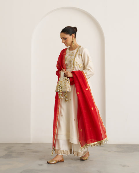 The Suhaani Ivory & Gold Silk Chanderi Set with Handwork