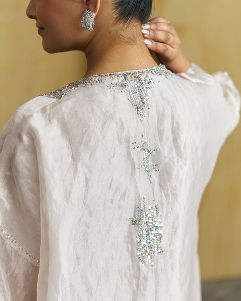 The Silver Pearl Banarasi Reshami Tissue Set