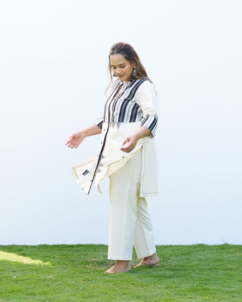 Ivory & Black Handwoven Cotton & Ikat Set
