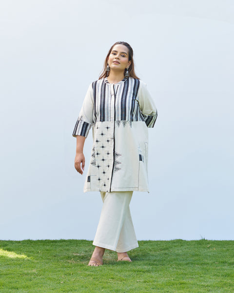 Ivory & Black Handwoven Cotton & Ikat Set
