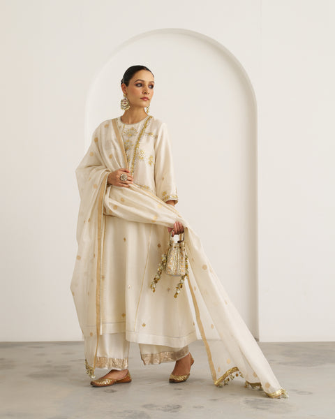 The Suhaani Ivory & Gold Silk Chanderi Set with Handwork