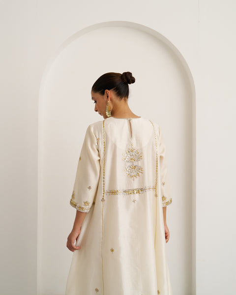 The Suhaani Ivory & Gold Silk Chanderi Set with Handwork