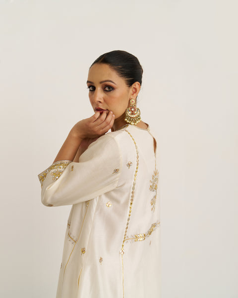 The Suhaani Ivory & Gold Silk Chanderi Set with Handwork