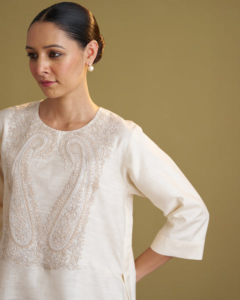The Ivory Mulberry Silk Set with Dori Handwork