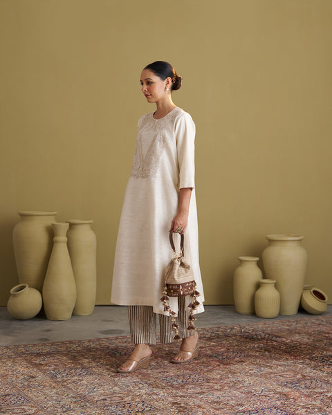 The Ivory Mulberry Silk Set with Dori Handwork