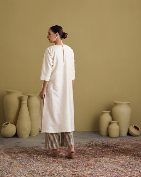 The Ivory Mulberry Silk Set with Dori Handwork