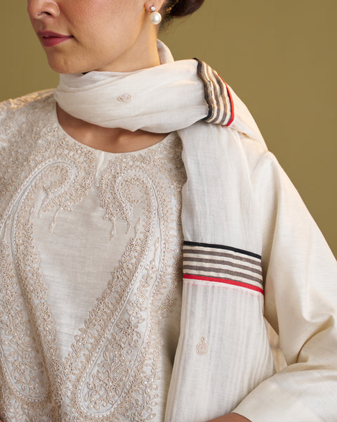 The Ivory Mulberry Silk Set with Dori Handwork