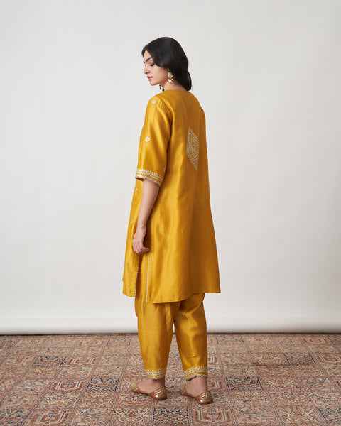 The Sarson Silk Chanderi Ensemble